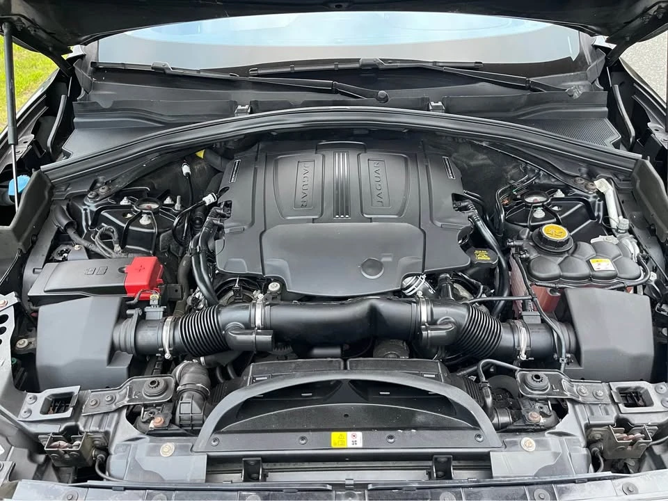 2018 Jaguar F-Pace - Image 19 of 20