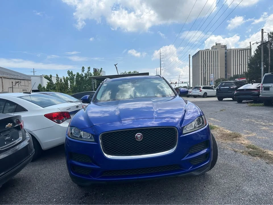 2018 Jaguar F-Pace - Image 2 of 3