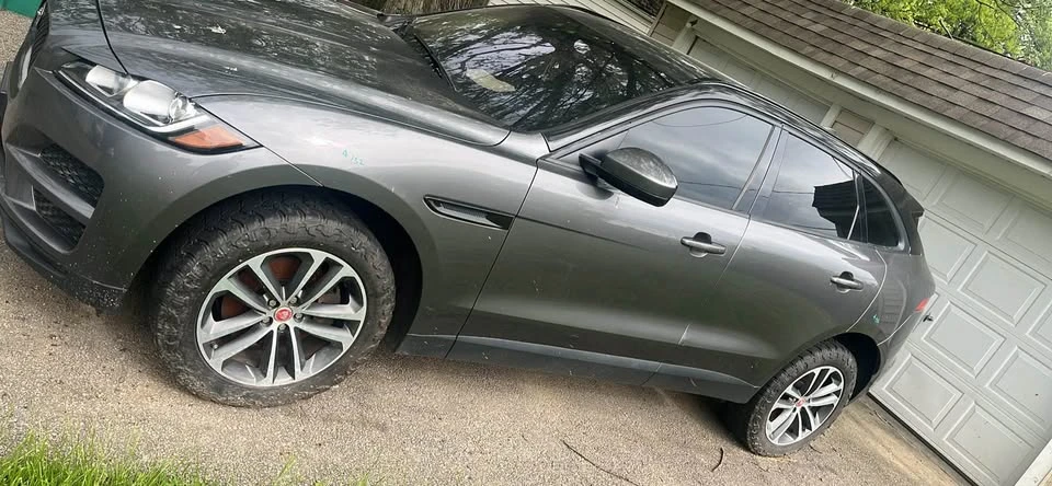 2018 Jaguar F-Pace - Image 2 of 5