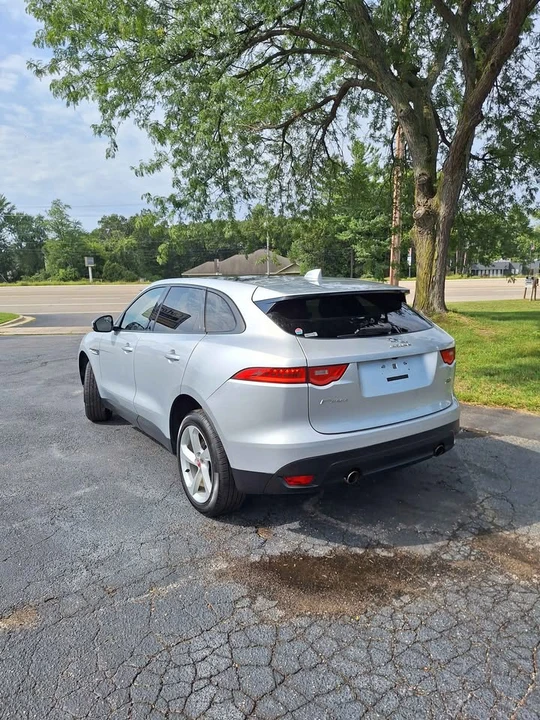 2018 Jaguar F-Pace - Image 2 of 10
