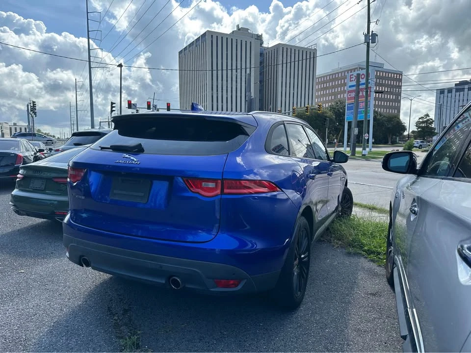 2018 Jaguar F-Pace - Image 3 of 3