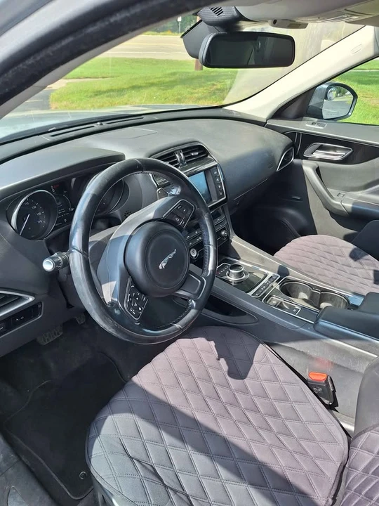 2018 Jaguar F-Pace - Image 7 of 10