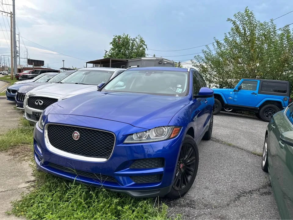 2018 Jaguar F-Pace - Image 2 of 4