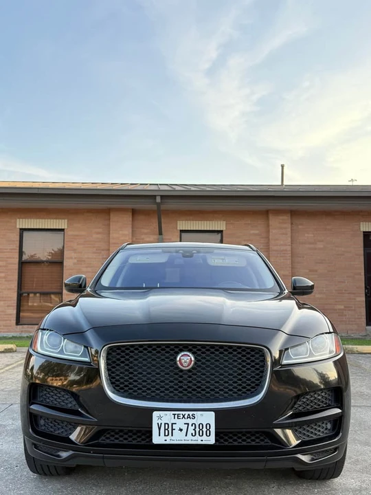 2018 Jaguar F-Pace - Image 8 of 18