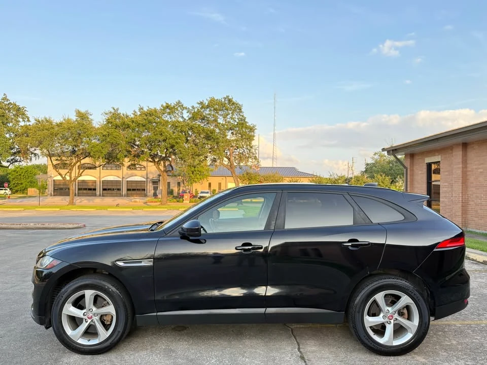 2018 Jaguar F-Pace - Image 2 of 18