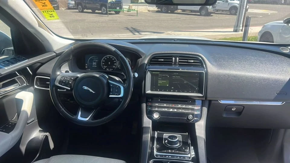 2018 Jaguar F-Pace - Image 17 of 20