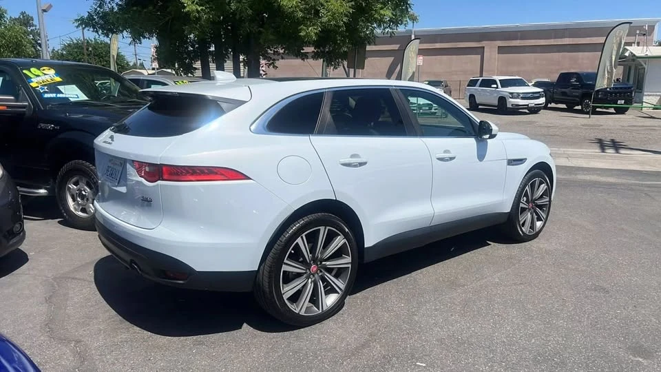 2018 Jaguar F-Pace - Image 7 of 20