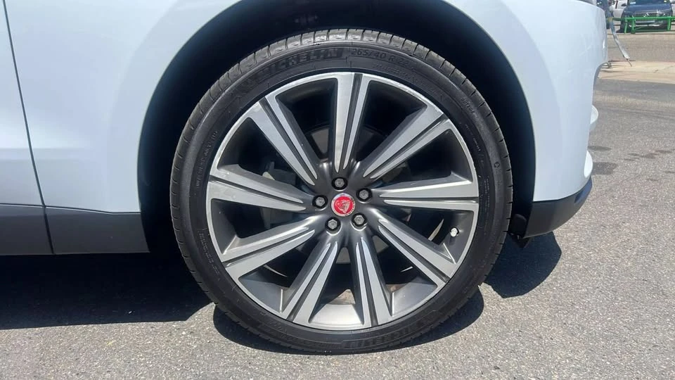 2018 Jaguar F-Pace - Image 19 of 20