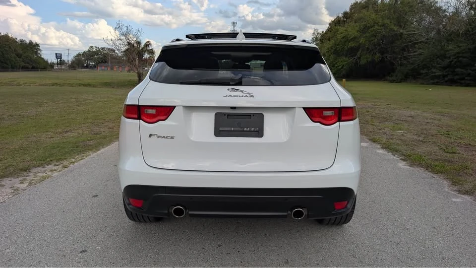 2018 Jaguar F-Pace - Image 5 of 13
