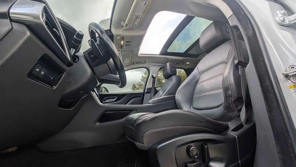 2018 Jaguar F-Pace - Image 16 of 19