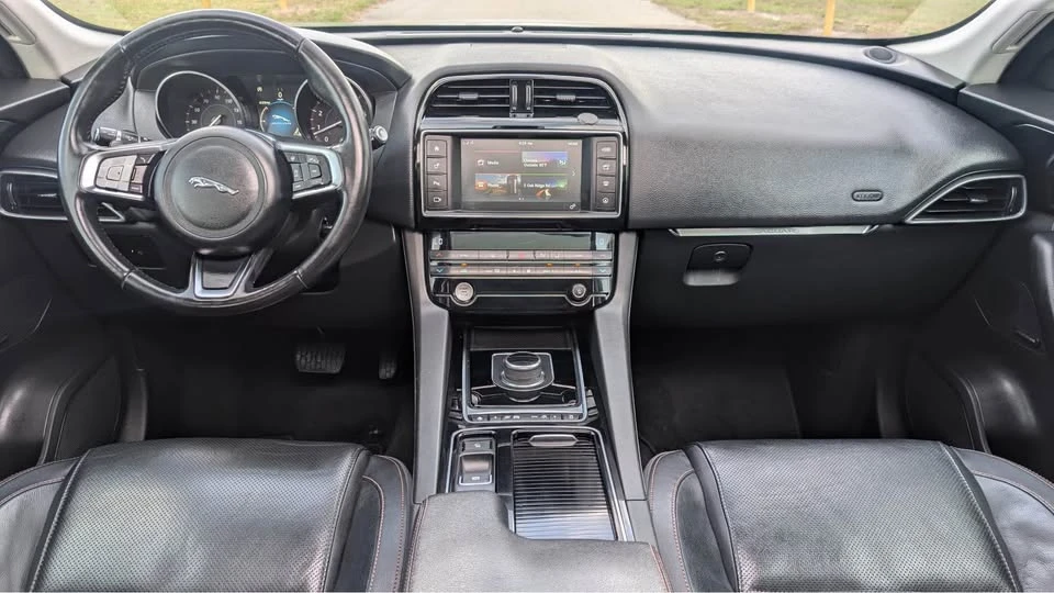 2018 Jaguar F-Pace - Image 10 of 13