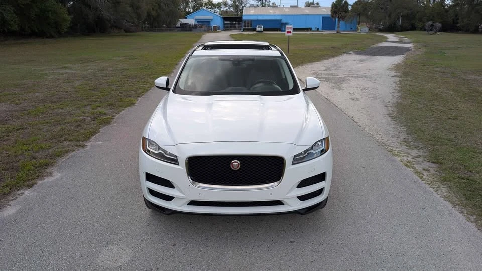 2018 Jaguar F-Pace - Image 10 of 19