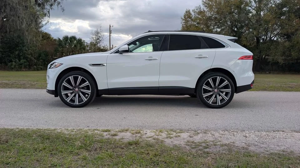 2018 Jaguar F-Pace - Image 6 of 19