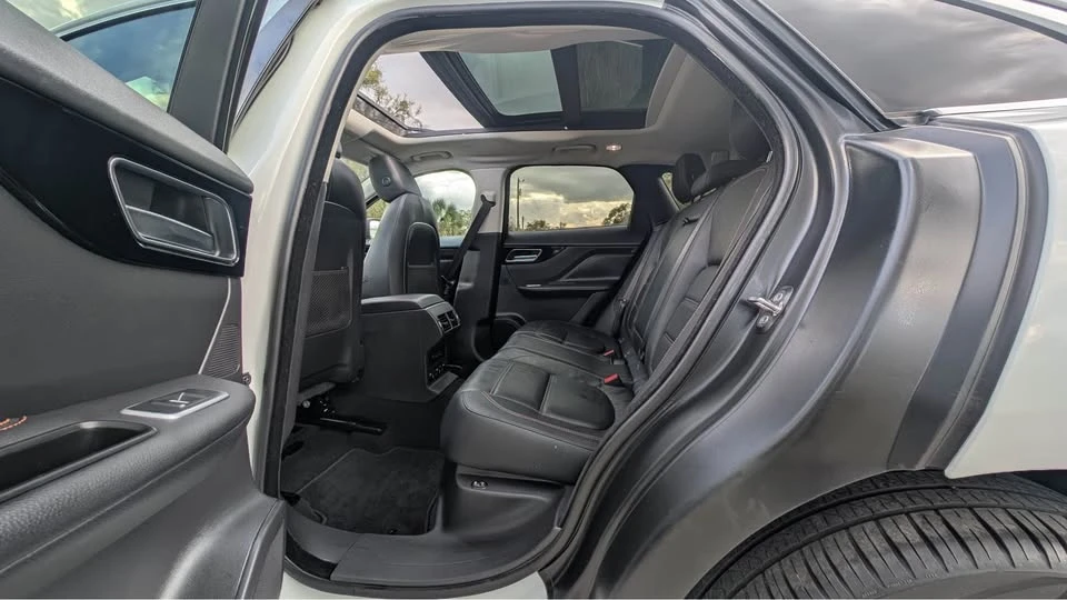 2018 Jaguar F-Pace - Image 7 of 13