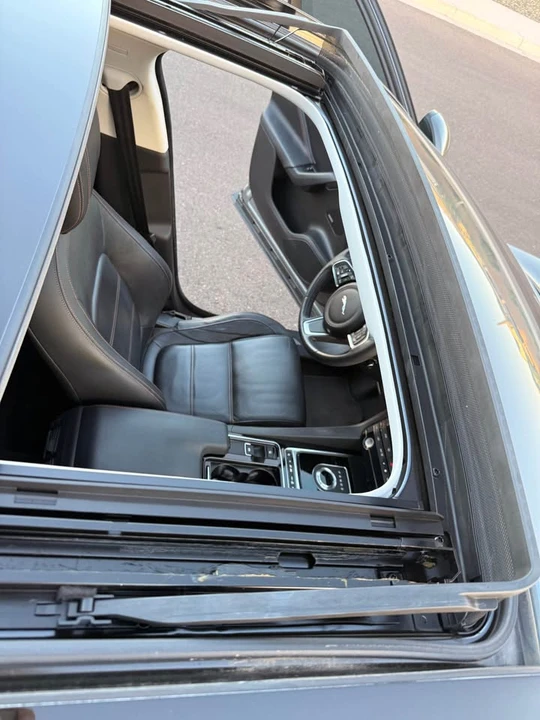 2018 Jaguar F-Pace - Image 8 of 21