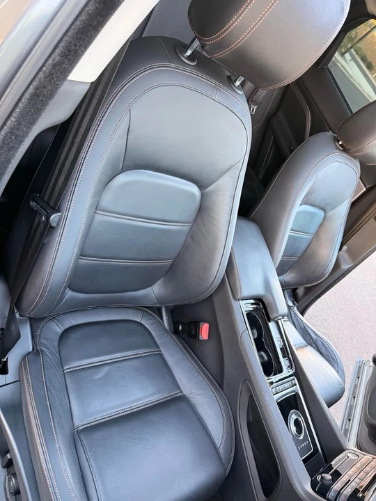 2018 Jaguar F-Pace - Image 9 of 21