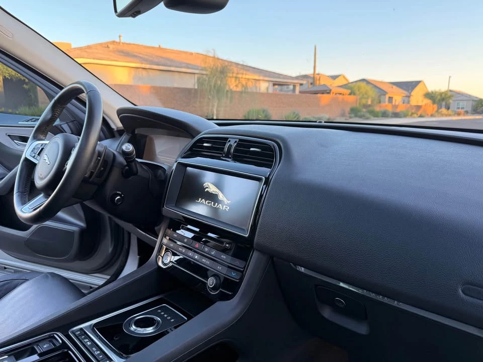 2018 Jaguar F-Pace - Image 10 of 21