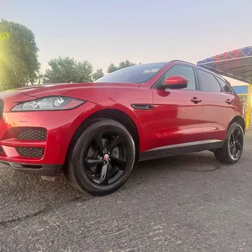 2018 Jaguar F-PACE 35t Prestige Sport Utility 4D