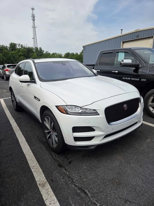 2018 Jaguar F-Pace - Image 2 of 5