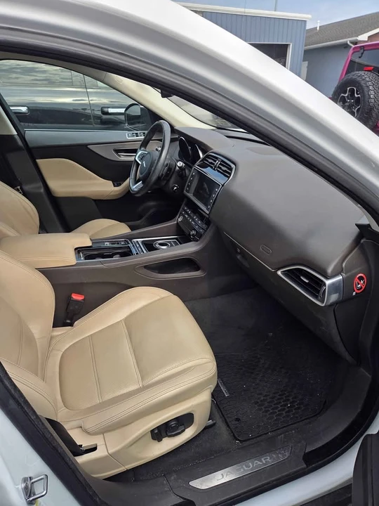 2018 Jaguar F-Pace - Image 3 of 5