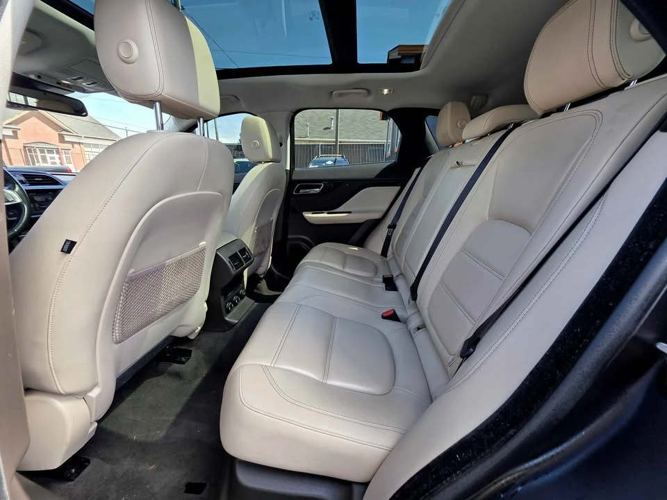 2018 Jaguar F-Pace - Image 10 of 20