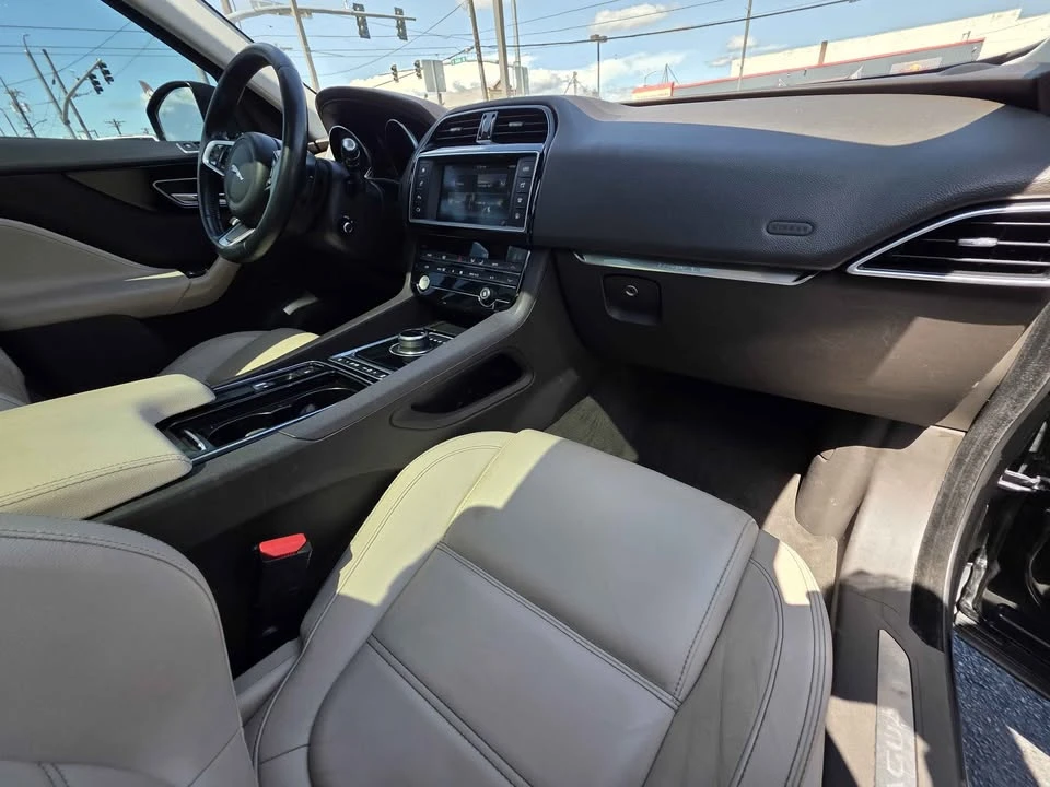 2018 Jaguar F-Pace - Image 13 of 20