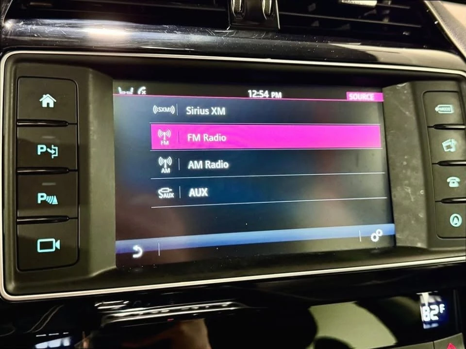 2018 Jaguar F-Pace - Image 19 of 20