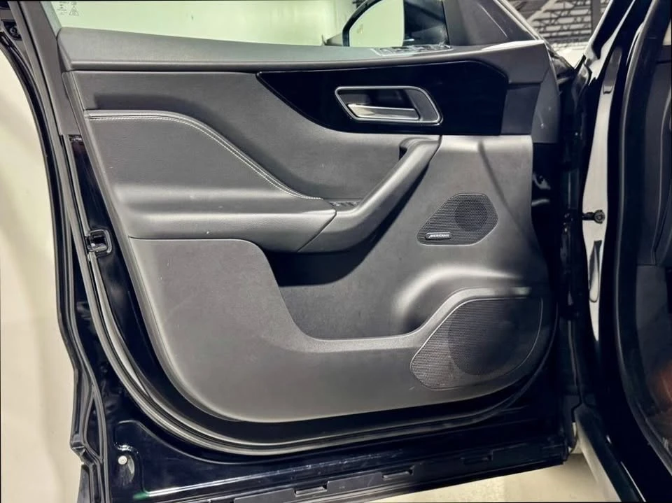2018 Jaguar F-Pace - Image 14 of 20