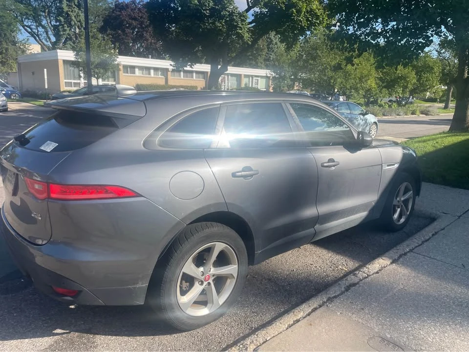 2018 Jaguar F-Pace - Image 2 of 9