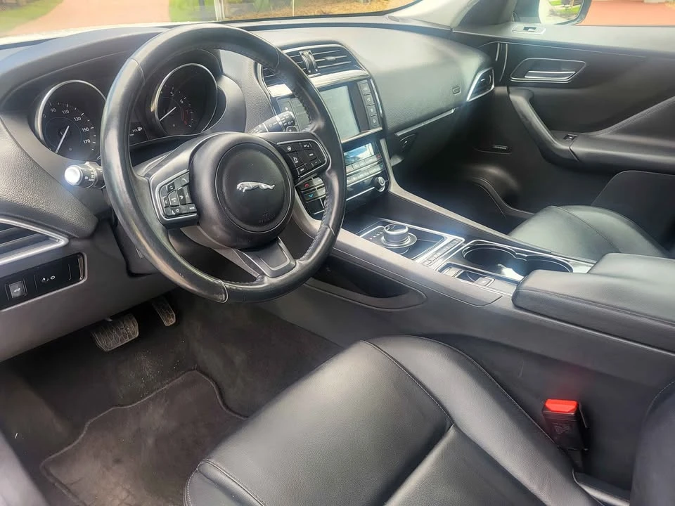 2018 Jaguar F-Pace - Image 9 of 11