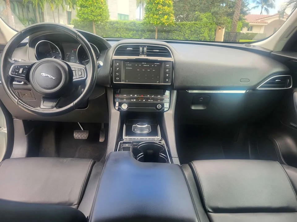 2018 Jaguar F-Pace - Image 11 of 11