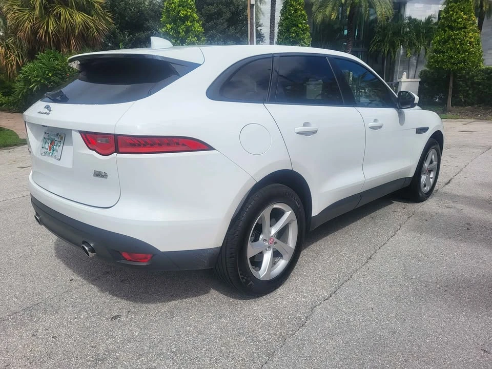 2018 Jaguar F-Pace - Image 5 of 11