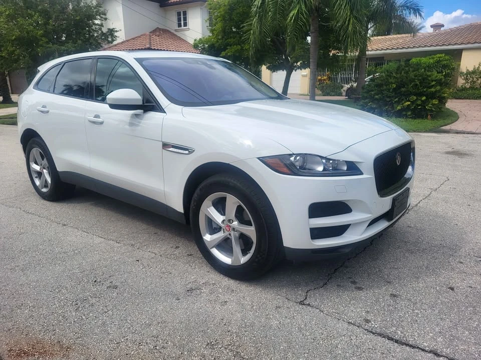 2018 Jaguar F-Pace - Image 2 of 11