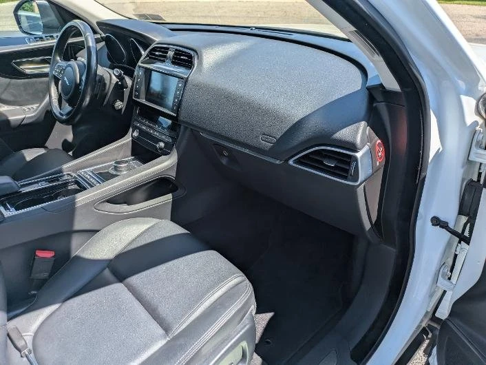 2018 Jaguar F-Pace - Image 14 of 19