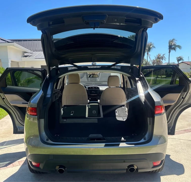 2018 Jaguar F-Pace - Image 10 of 10