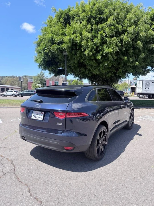 2018 Jaguar F-Pace - Image 6 of 10