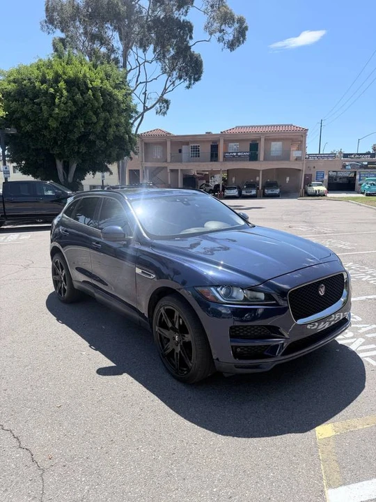 2018 Jaguar F-Pace - Image 3 of 10