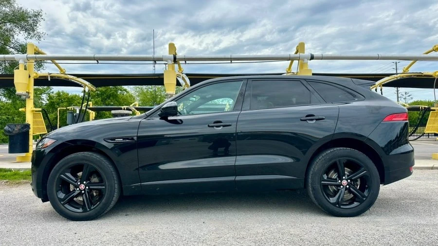 2018 Jaguar F-Pace - Image 15 of 20