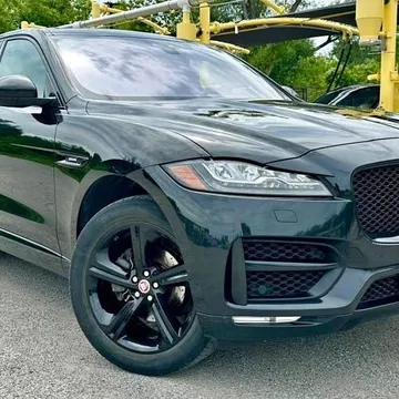 2018 Jaguar F-PACE 25T R-Sport