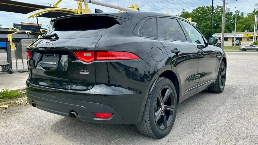 2018 Jaguar F-Pace - Image 17 of 20