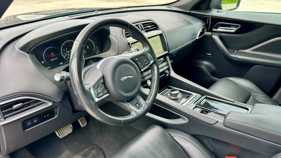 2018 Jaguar F-Pace - Image 8 of 20
