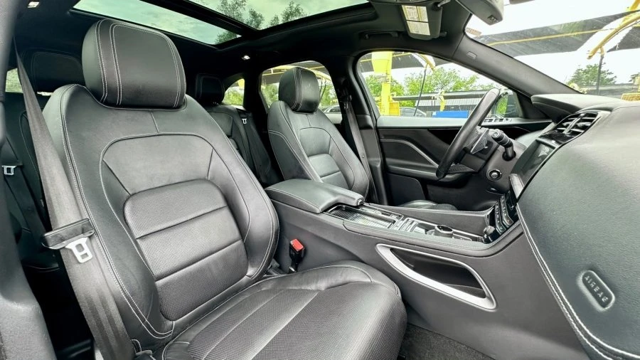 2018 Jaguar F-Pace - Image 17 of 20