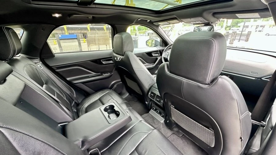 2018 Jaguar F-Pace - Image 2 of 20