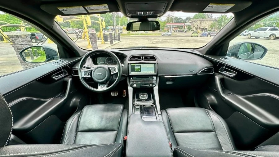 2018 Jaguar F-Pace - Image 11 of 20