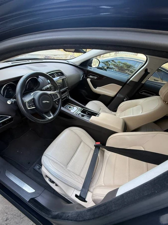 2018 Jaguar F-Pace - Image 5 of 7