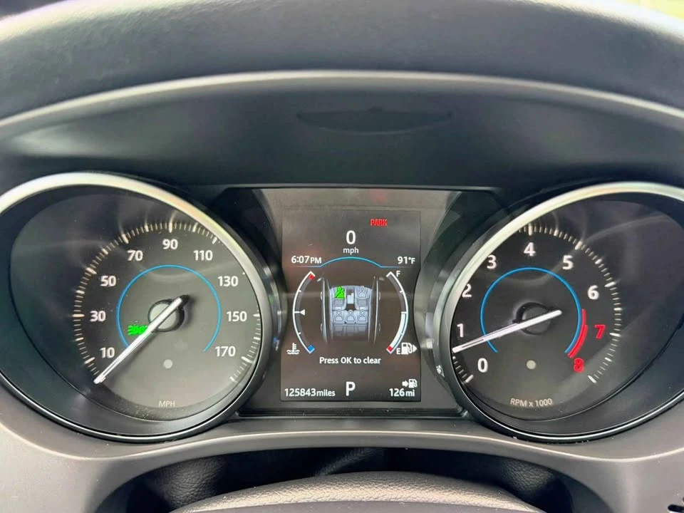 2018 Jaguar F-Pace - Image 16 of 17