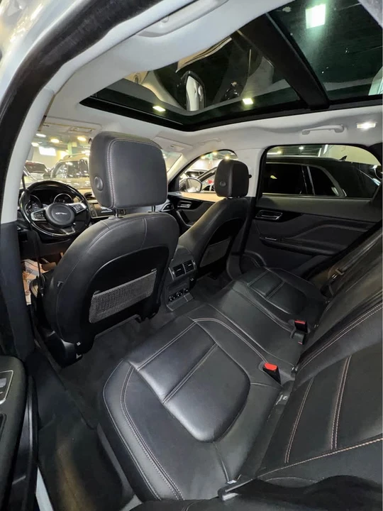2018 Jaguar F-Pace - Image 3 of 6
