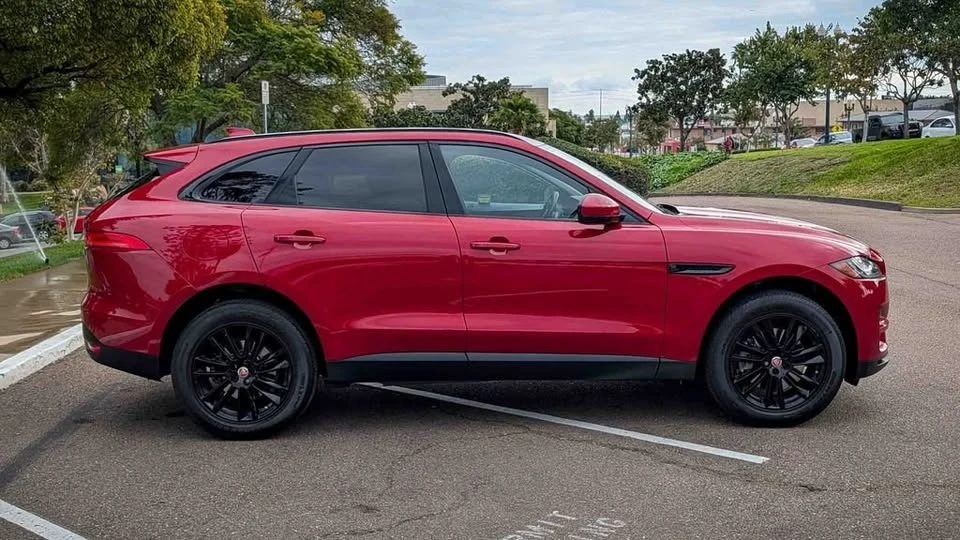 2018 Jaguar F-Pace - Image 3 of 14
