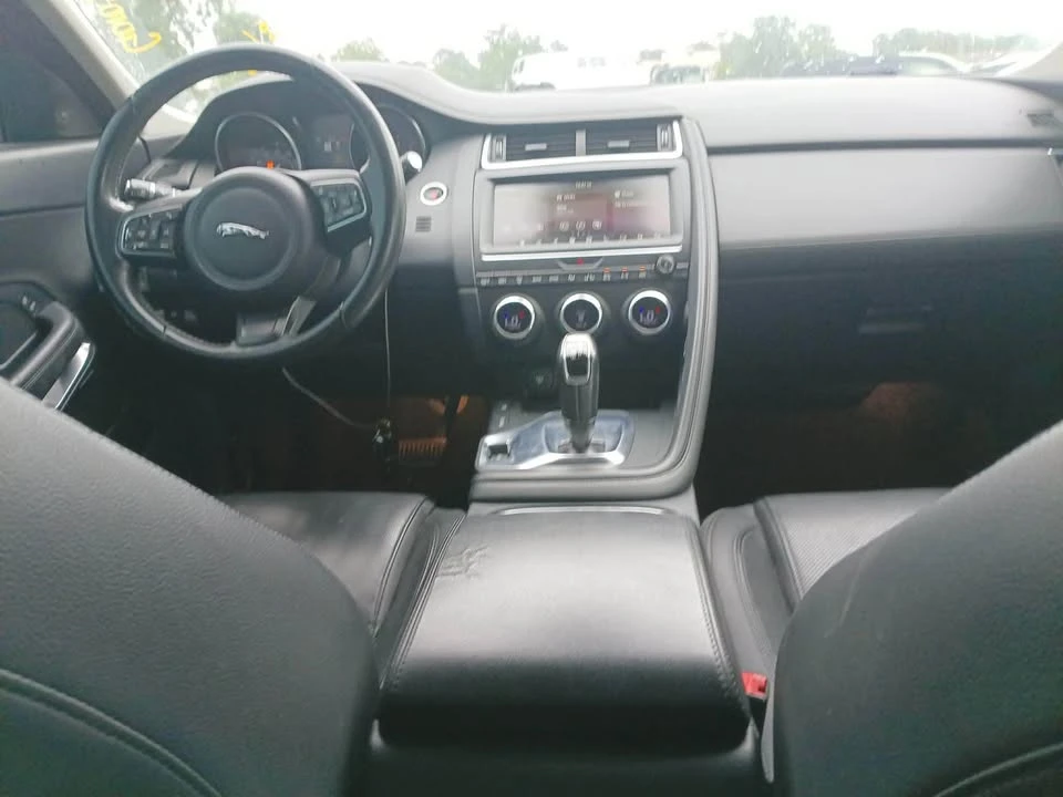 2018 Jaguar F-Pace - Image 4 of 5
