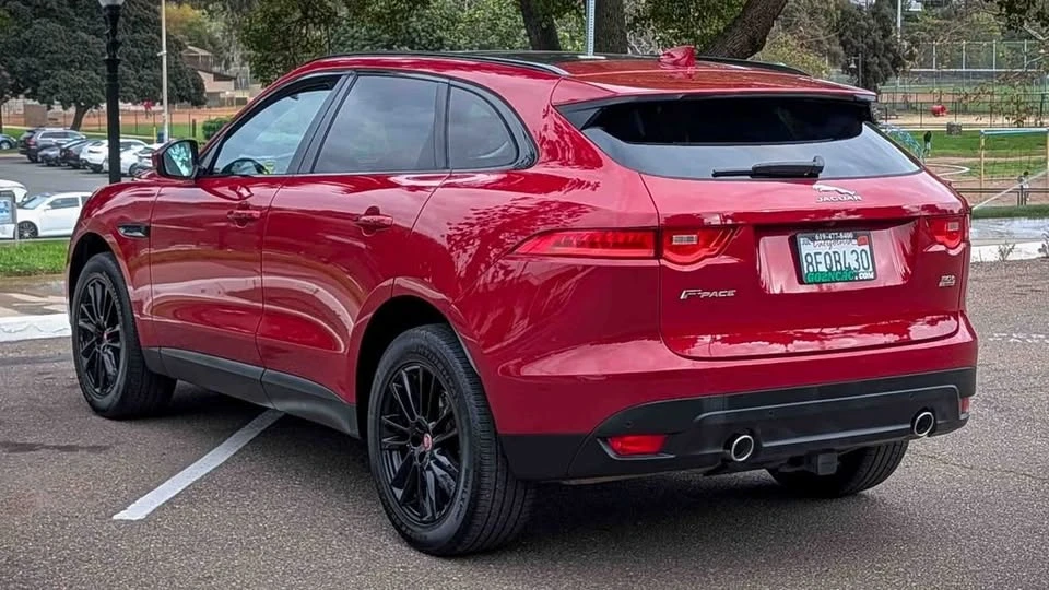 2018 Jaguar F-Pace - Image 11 of 14